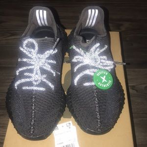 Yeezy boost 350 V2 black(non reflective)